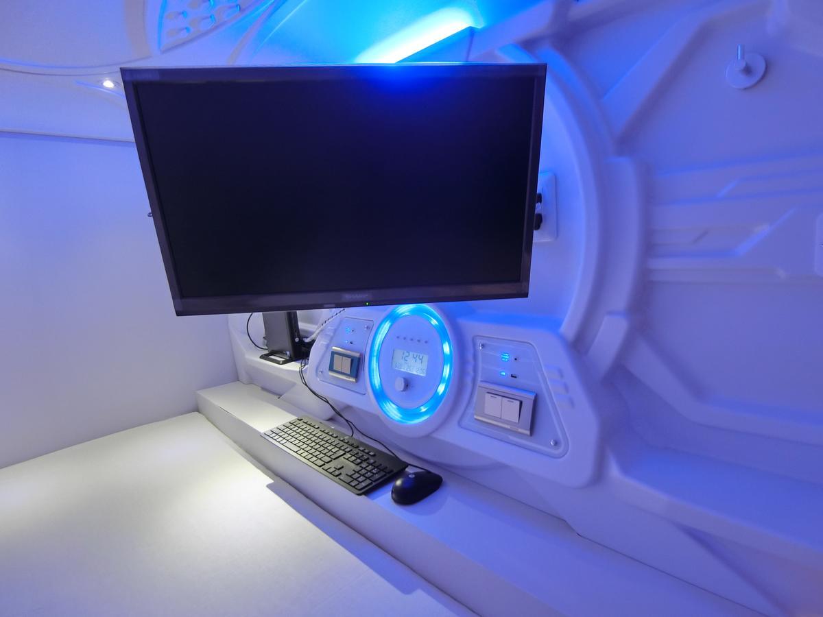 Capsule Hotel Manyudo Kyōto Exterior foto